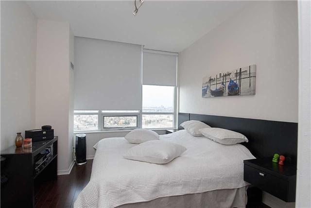 Lph2 - 15 Legion Rd, Condo with 2 bedrooms, 2 bathrooms and 1 parking in Toronto ON | Image 9