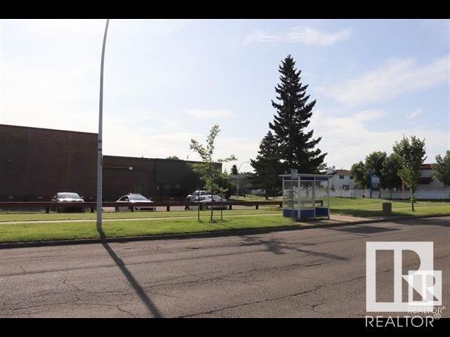16214 109 St Nw, House attached with 3 bedrooms, 1 bathrooms and null parking in Edmonton AB | Image 13