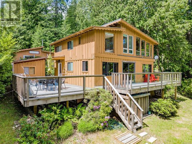 830 Austin Dr, House detached with 7 bedrooms, 3 bathrooms and 4 parking in Strathcona B BC | Image 42