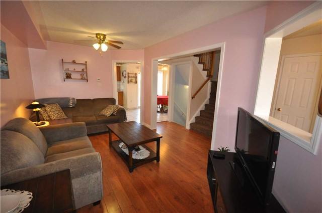 60 Culture Cres, House attached with 3 bedrooms, 2 bathrooms and 2 parking in Brampton ON | Image 4