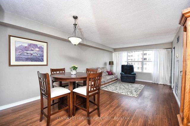 407 - 250 Davis Dr, Condo with 2 bedrooms, 2 bathrooms and 1 parking in Newmarket ON | Image 2
