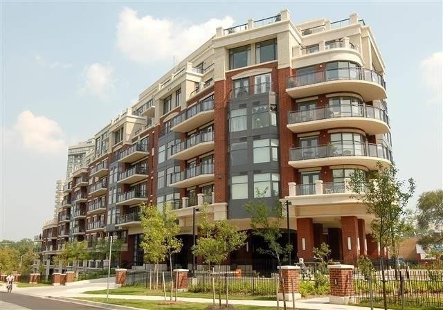 Th 103 - 9 Burnhamthorpe Cres, Townhouse with 2 bedrooms, 3 bathrooms and 2 parking in Toronto ON | Image 1