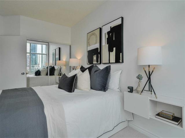 ph18 - 600 Queens Quay W, Condo with 1 bedrooms, 1 bathrooms and 1 parking in Toronto ON | Image 12