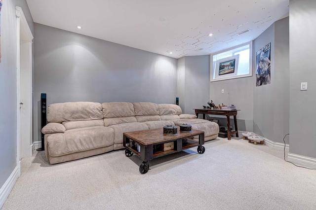 185 Rumsey Rd, House detached with 4 bedrooms, 5 bathrooms and 2 parking in Toronto ON | Image 11