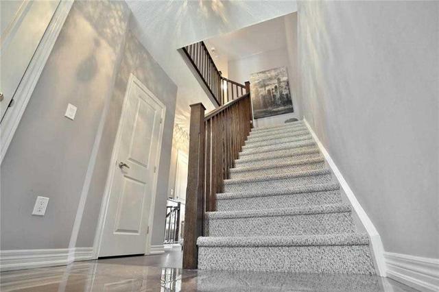 65 Southshore Cres, House attached with 3 bedrooms, 3 bathrooms and 1 parking in Hamilton ON | Image 18