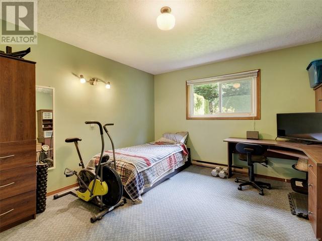 4109 Mercer Pl, House detached with 5 bedrooms, 5 bathrooms and 2 parking in Saanich BC | Image 33