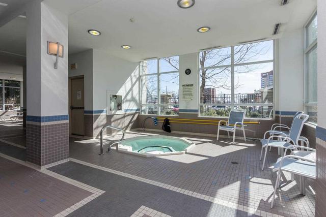 210 - 3504 Hurontario St, Condo with 2 bedrooms, 2 bathrooms and 2 parking in Mississauga ON | Image 11