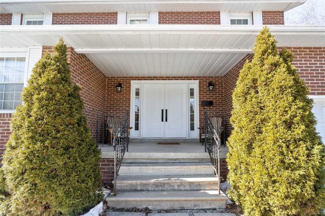 36 Lawnview Dr, House detached with 3 bedrooms, 4 bathrooms and 6 parking in Toronto ON | Image 23