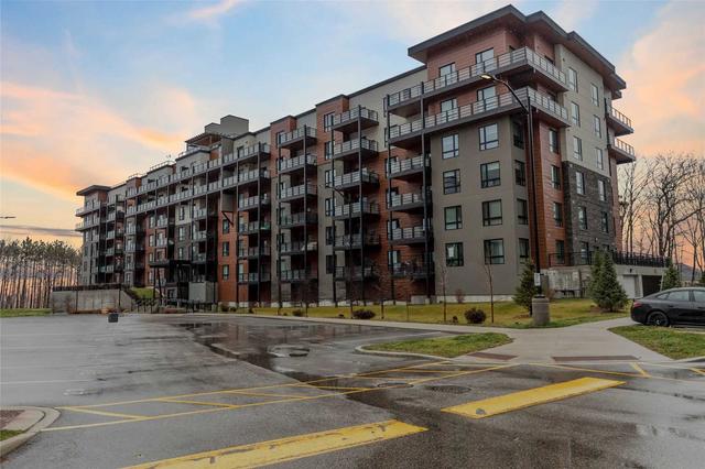 406 - 302 Essa Rd, Condo with 1 bedrooms, 1 bathrooms and 1 parking in Barrie ON | Card Image