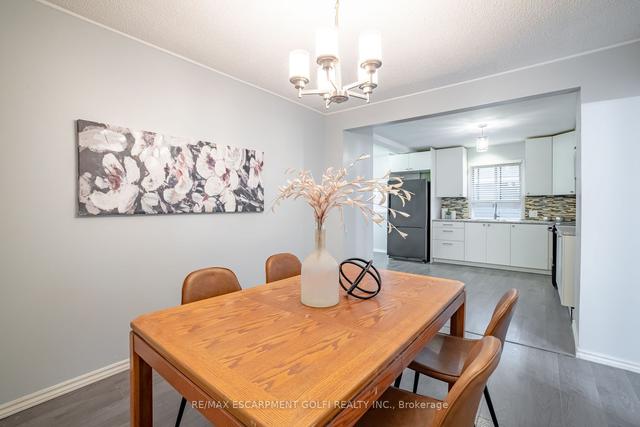 36 Alexandra Blvd, House detached with 3 bedrooms, 2 bathrooms and 6 parking in St. Catharines ON | Image 4