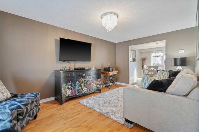 230 Oakwood Cres, House detached with 3 bedrooms, 3 bathrooms and 5 parking in Orangeville ON | Image 35