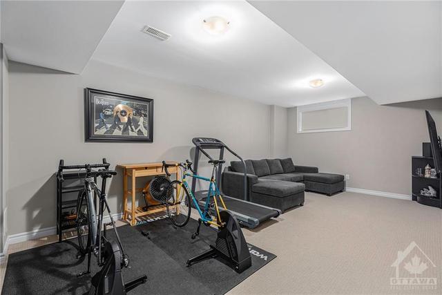 223 Halyard Way, Townhouse with 3 bedrooms, 3 bathrooms and 3 parking in Ottawa ON | Image 20
