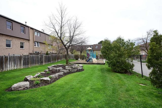 101 - 405 Hyacinthe Blvd, Townhouse with 4 bedrooms, 3 bathrooms and 1 parking in Mississauga ON | Image 19