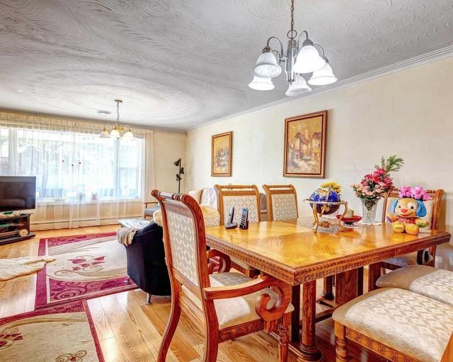 3369 Cawthra Rd, House detached with 3 bedrooms, 3 bathrooms and 9 parking in Mississauga ON | Image 13