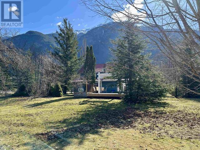 1966 Mackenzie 20 Highway, House detached with 3 bedrooms, 1 bathrooms and null parking in Central Coast C BC | Image 10