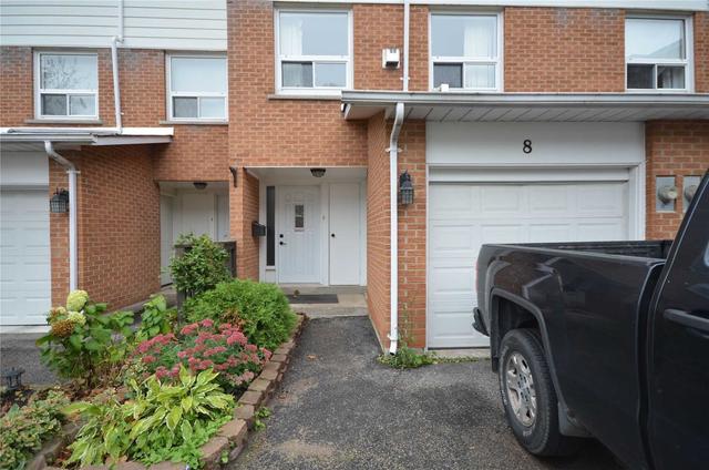8 - 237 Steel St, Townhouse with 3 bedrooms, 2 bathrooms and 2 parking in Barrie ON | Image 1