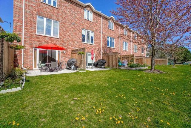 12 - 1355 Rathburn Rd E, Townhouse with 3 bedrooms, 3 bathrooms and 2 parking in Mississauga ON | Image 15