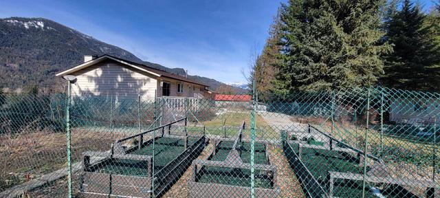 1630 Duthie Street, House detached with 3 bedrooms, 2 bathrooms and 9 parking in Kaslo BC | Image 38