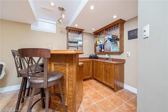 5658 Glen Erin Drive, House attached with 2 bedrooms, 3 bathrooms and 4 parking in Mississauga ON | Image 23