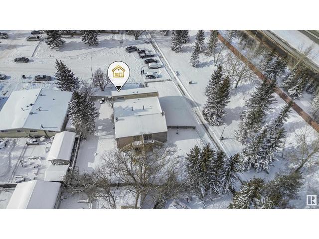 7815 176 St Nw, House semidetached with 3 bedrooms, 2 bathrooms and 2 parking in Edmonton AB | Image 4