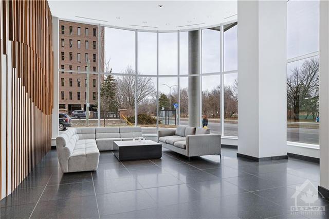 1101 - 805 Carling Avenue, Condo with 1 bedrooms, 1 bathrooms and 1 parking in Ottawa ON | Image 2