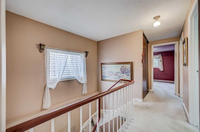 113 Lisa Cres, House detached with 3 bedrooms, 4 bathrooms and 5 parking in Vaughan ON | Image 8