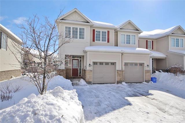 871 Kennacraig Private, Townhouse with 3 bedrooms, 3 bathrooms and 3 parking in Ottawa ON | Image 1
