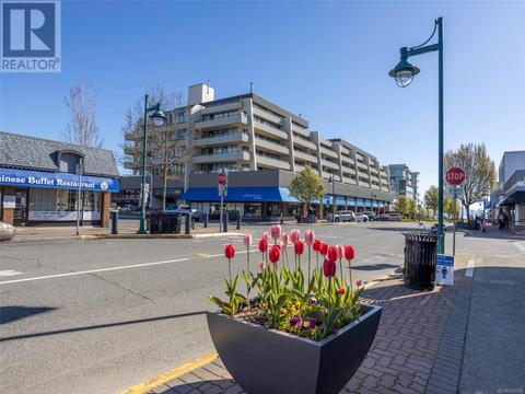 218 - 9805 Second St, Condo with 1 bedrooms, 1 bathrooms and 1 parking in Sidney BC | Card Image