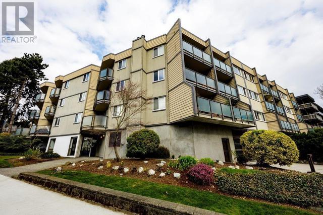 205 - 212 Forbes Avenue, Condo with 1 bedrooms, 1 bathrooms and 1 parking in North Vancouver BC | Image 2