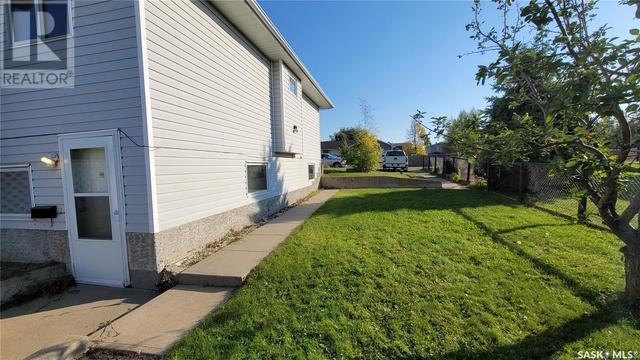 5 Marion Crescent, House detached with 4 bedrooms, 3 bathrooms and null parking in Meadow Lake SK | Image 41
