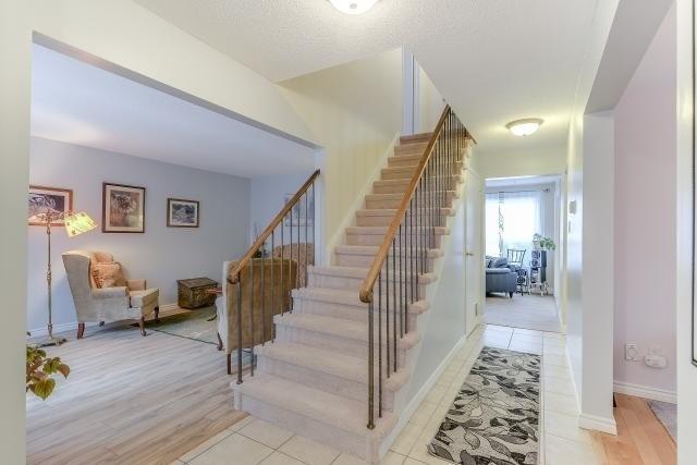 50 Nanport St, House detached with 4 bedrooms, 4 bathrooms and 4 parking in Brampton ON | Image 2