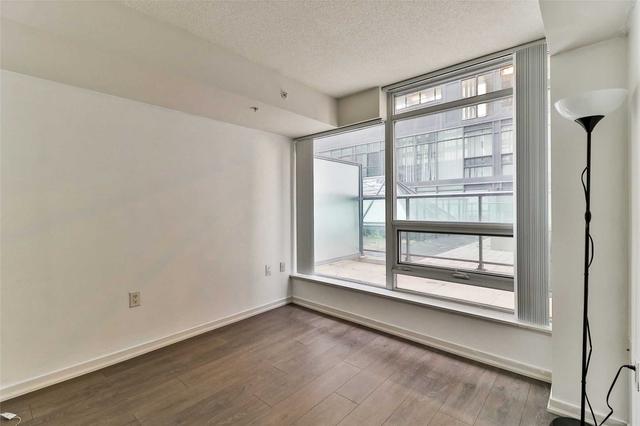 w710 - 36 Lisgar St, Condo with 2 bedrooms, 1 bathrooms and 1 parking in Toronto ON | Image 9
