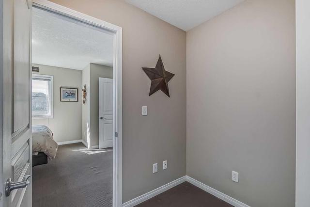 10 Everridge Gardens Sw, Home with 2 bedrooms, 2 bathrooms and 2 parking in Calgary AB | Image 18