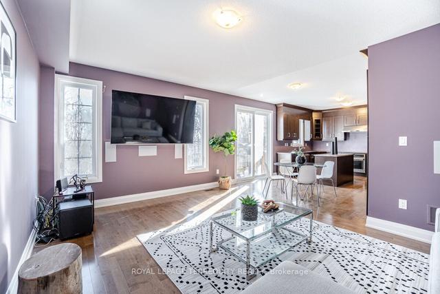 108 Canary Clse, House detached with 4 bedrooms, 3 bathrooms and 6 parking in Brampton ON | Image 3