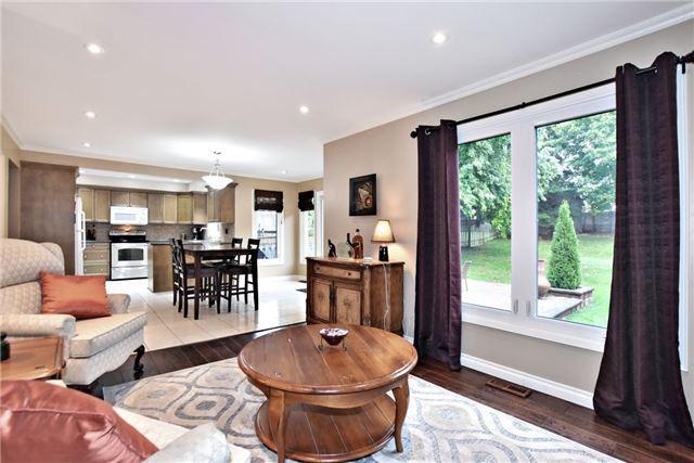27 Moorcrest Dr, House detached with 4 bedrooms, 4 bathrooms and 4 parking in Aurora ON | Image 6