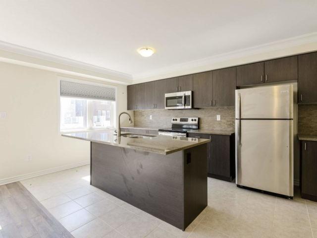 115 Frost Crt, House attached with 3 bedrooms, 3 bathrooms and 2 parking in Milton ON | Image 7