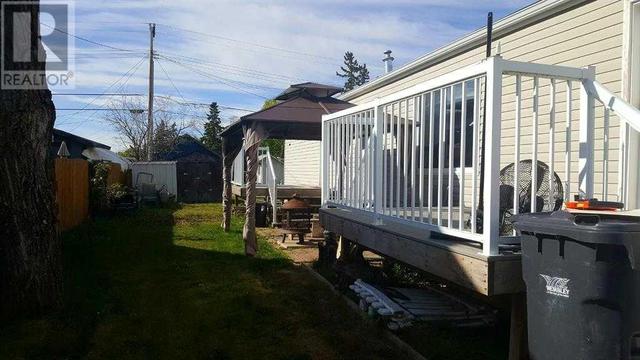9728 99 Street, House other with 3 bedrooms, 1 bathrooms and 4 parking in Wembley AB | Image 15