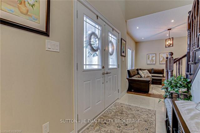 2310 Callingham Dr, House detached with 6 bedrooms, 4 bathrooms and 6 parking in London ON | Image 22