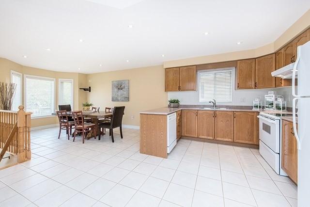 18 Trailview Lane, House detached with 3 bedrooms, 3 bathrooms and 4 parking in Caledon ON | Image 9