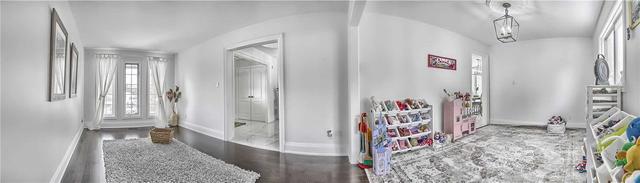 36 Genova Crt, House detached with 4 bedrooms, 4 bathrooms and 6 parking in Vaughan ON | Image 19