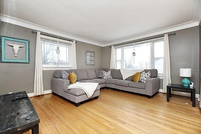 10 Albert St N, House detached with 2 bedrooms, 1 bathrooms and 5 parking in Brock ON | Image 2