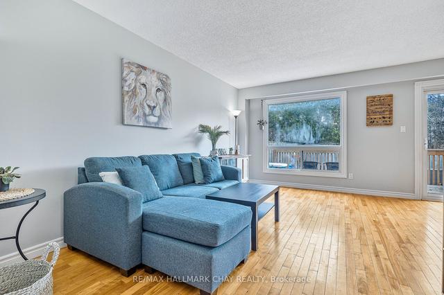 1 - 2 Bernick Dr, Townhouse with 3 bedrooms, 3 bathrooms and 2 parking in Barrie ON | Image 38