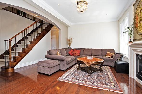 23 Beth Ave, House detached with 4 bedrooms, 4 bathrooms and 4 parking in Richmond Hill ON | Image 5