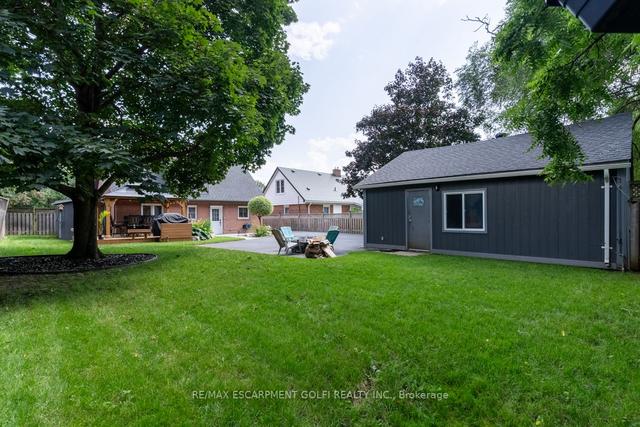 2035 Leighland Rd, House detached with 3 bedrooms, 2 bathrooms and 12 parking in Burlington ON | Image 15
