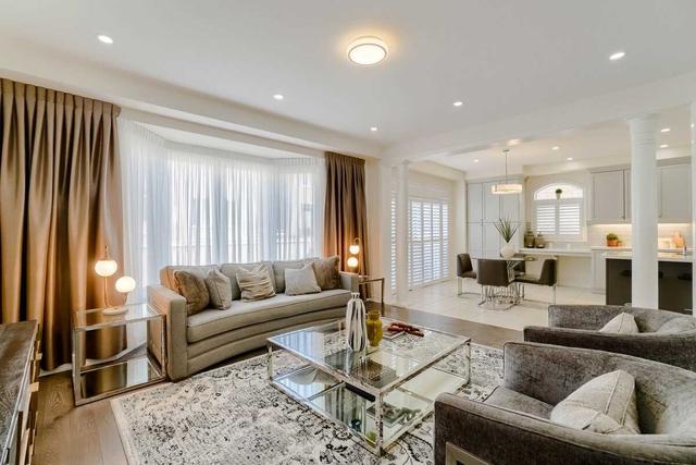 37 Carling Rd, House detached with 4 bedrooms, 5 bathrooms and 6 parking in Vaughan ON | Image 5