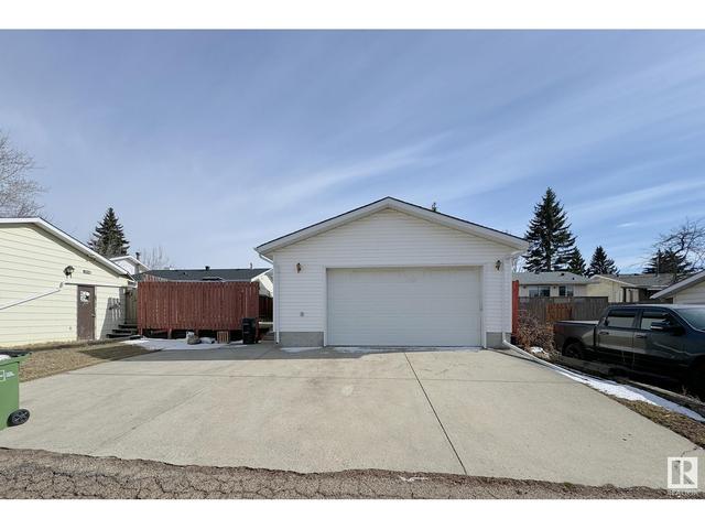 6418 36a Av Nw, House detached with 6 bedrooms, 3 bathrooms and null parking in Edmonton AB | Image 37