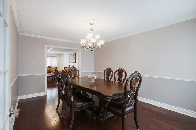 10 Dartmoor Dr, House detached with 4 bedrooms, 3 bathrooms and 4 parking in Toronto ON | Image 2