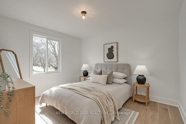 3453 Spruce Ave, House detached with 4 bedrooms, 3 bathrooms and 5 parking in Burlington ON | Image 19