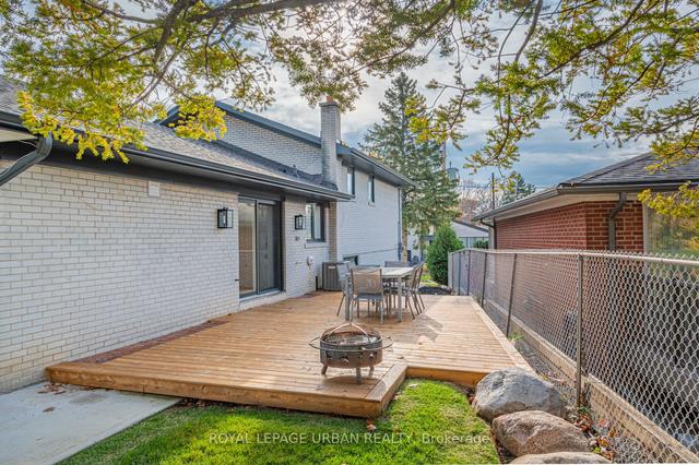 86 Comay Rd, House detached with 3 bedrooms, 4 bathrooms and 4 parking in Toronto ON | Image 33