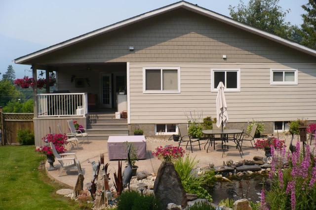 307 Nelson Avenue, House detached with 4 bedrooms, 3 bathrooms and null parking in Nakusp BC | Image 56